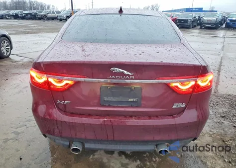 2017 Jaguar Xf Prestige z USA, uszkodzony, nr VIN SAJBK4BV2HCY28419